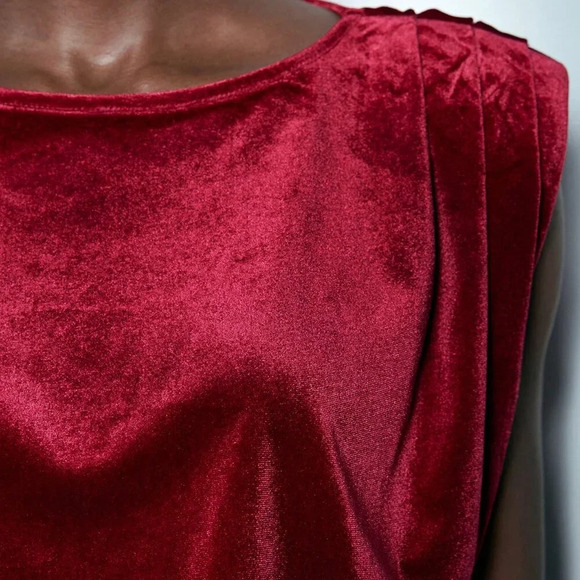 Burgundy Elegant Women's Urban Chic Long Velvet Christmas Party Holiday Dress - Picture 6 of 6